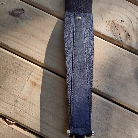 Medium black and gold belt from the Limited leather, waist cinch, mint condition - Picture 3 of 8